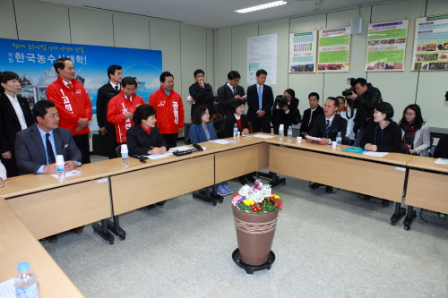 박근혜 새누리당 중앙선대위원장 방문