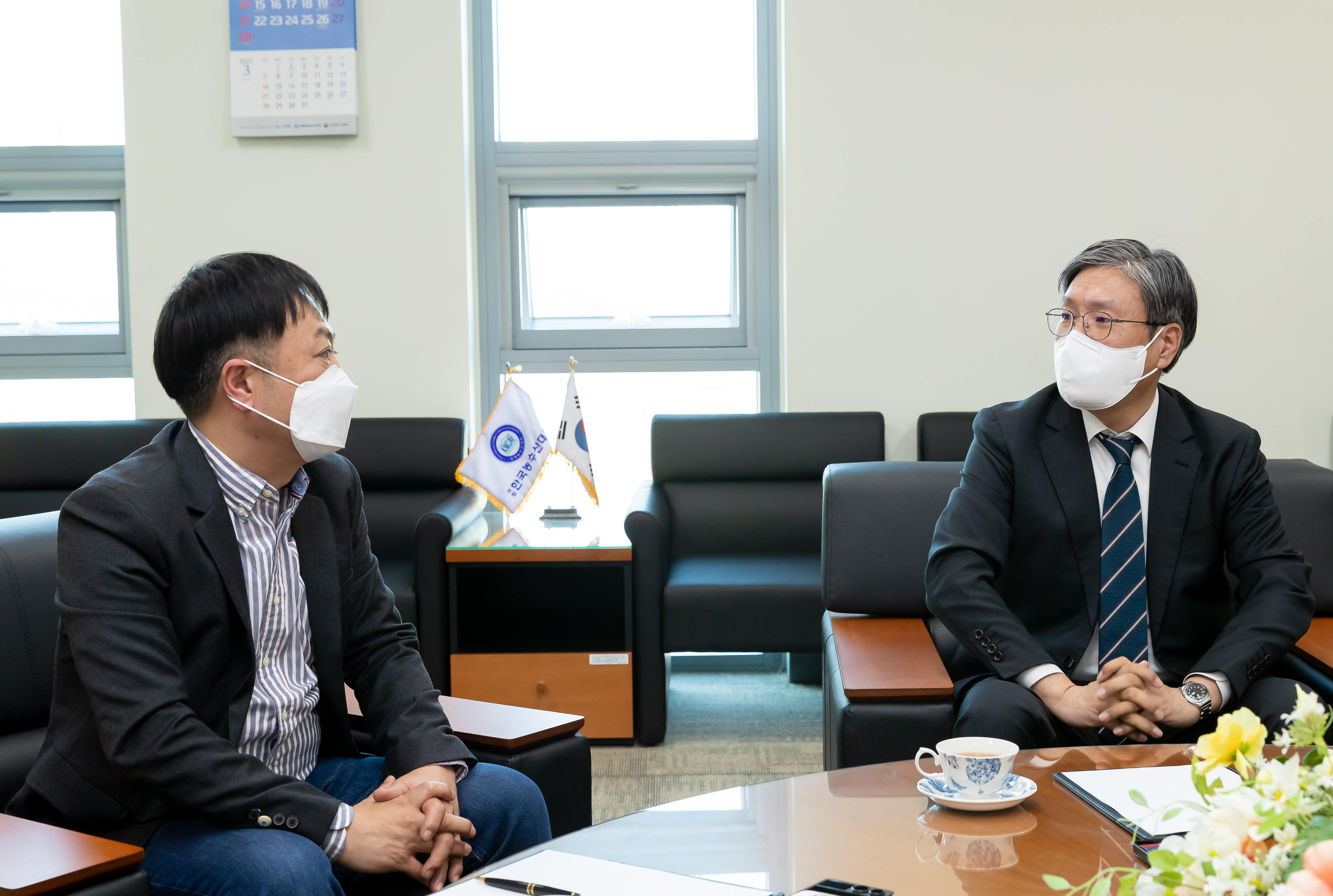 (사진1) 한농대, 양봉 전문인력 양성을 위해 (주)온팜과 업무협약 체결